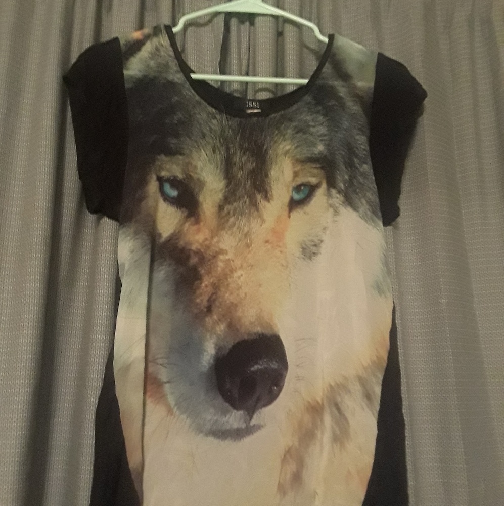 Cute wolf shirt 🐺